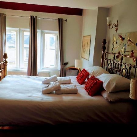 Oyo 3 Crescent Gardens Hotel Бат Екстериор снимка