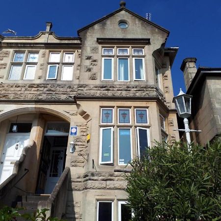 Oyo 3 Crescent Gardens Hotel Бат Екстериор снимка